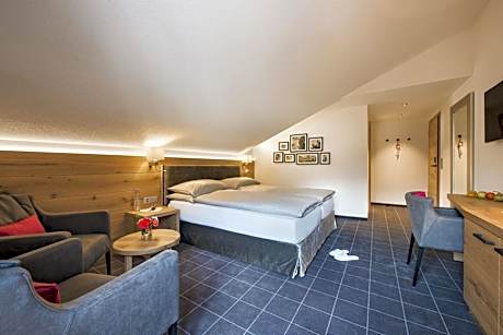 Superior Double Room with Matterhorn View