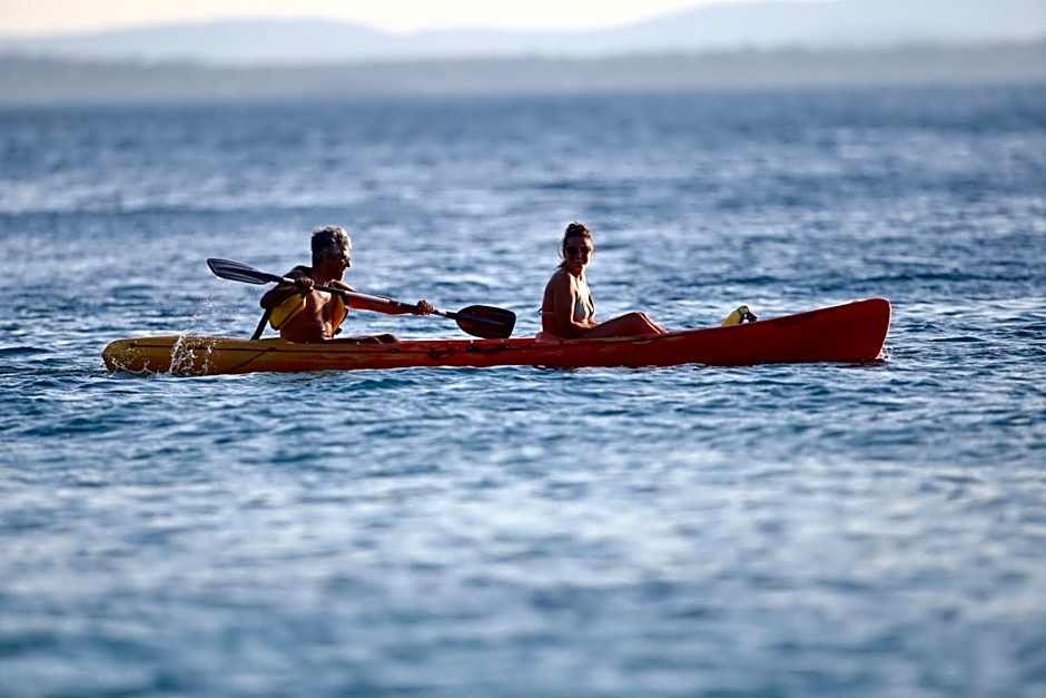 Pine Beach Pakostane Glamping Homes - All Inclusive light