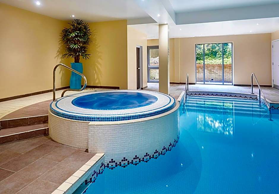 Holiday Inn Cardiff - North M4 By IHG