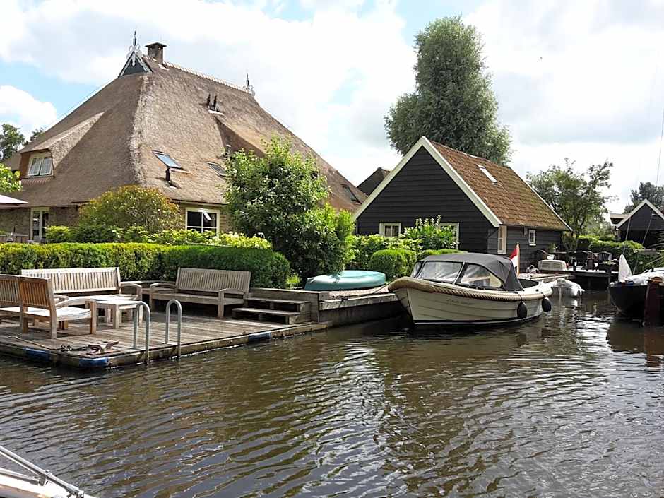 d'Oude Herbergh, vakantiehuizen aan het water