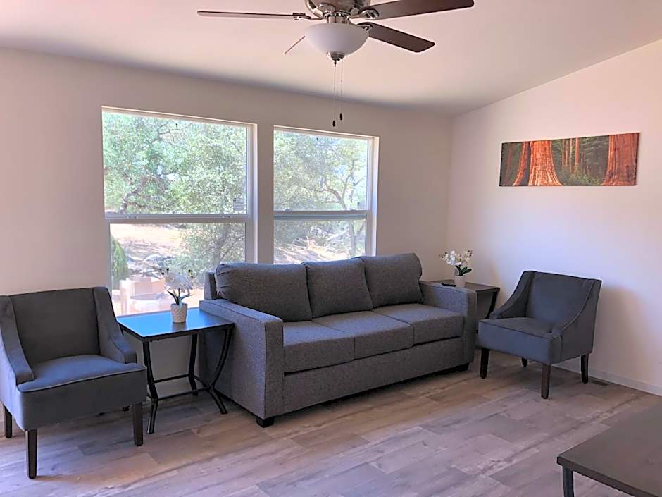 Sierra Lodge Three Rivers