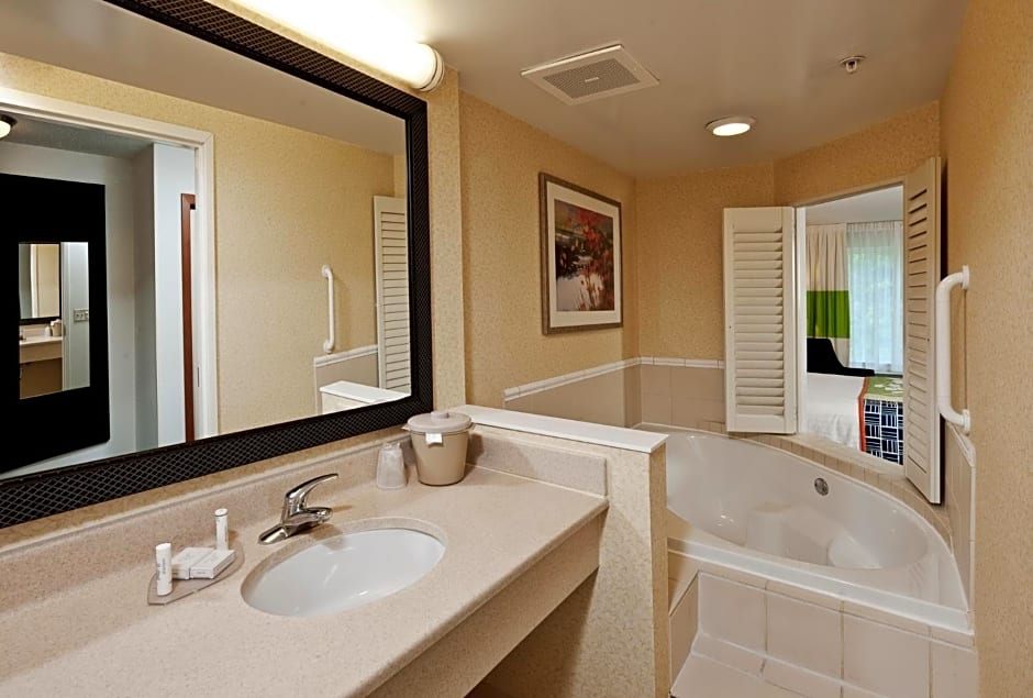 Fairfield Inn & Suites by Marriott Brunswick Freeport