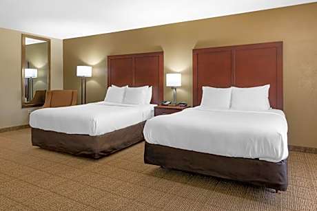 Queen Suite with Two Queen Beds - Non-Smoking