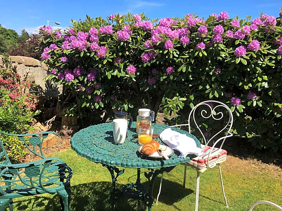 Dupplin152 bed and breakfast