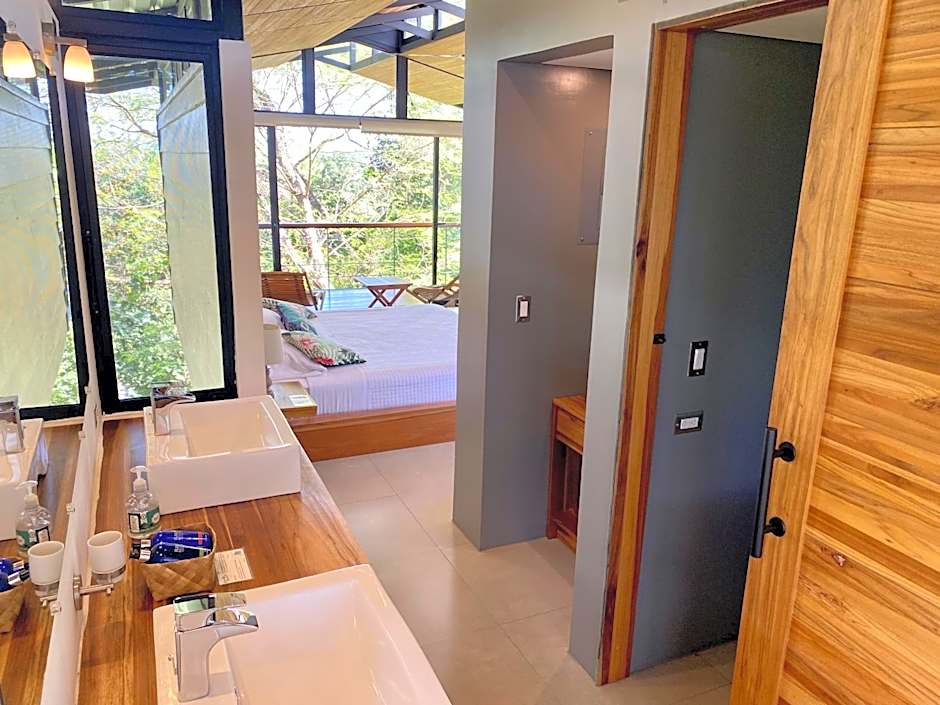 Pacific Kalokairi - Adults Only