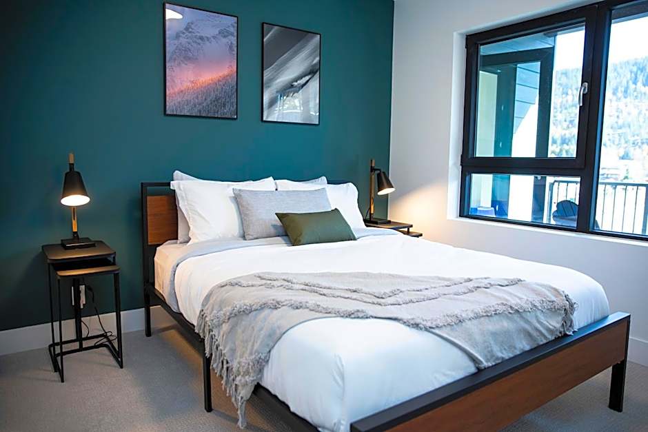 Birdies and Bears by Revelstoke Vacations