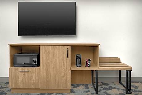 King Room with Sofa Bed and Study - Non-Smoking