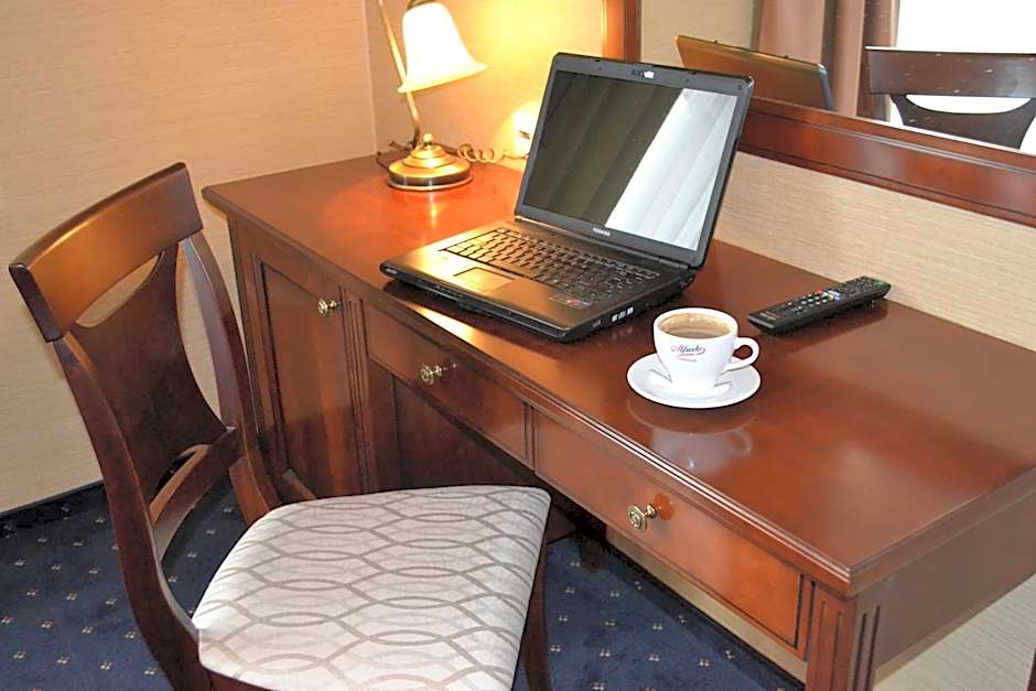 Borowinowy Zdrój Hotel Wellness Spa & Conference