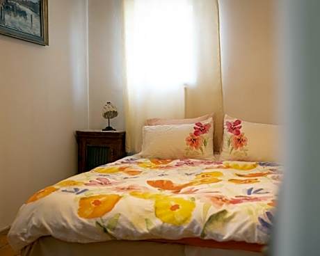 One-Bedroom Cottage (2 Adults)