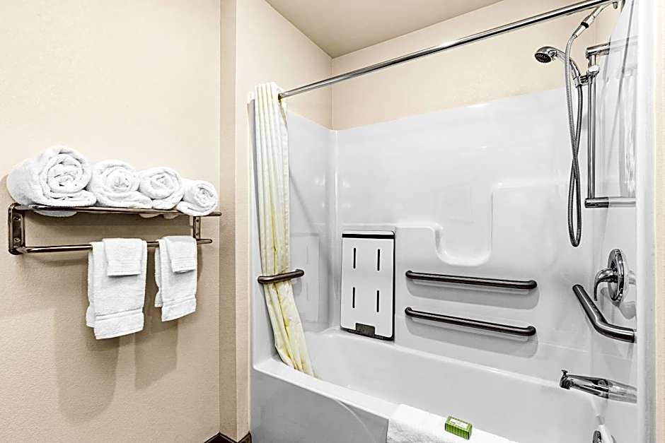 Cobblestone Hotel & Suites - Superior Duluth