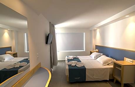 Standard 2 Bedroom Family Room Pool View