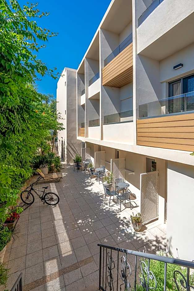 Erato Hotel