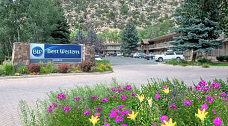 Best Western Antlers