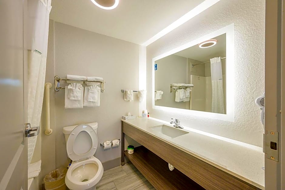 Hawthorn Extended Stay by Wyndham Panama City Beach