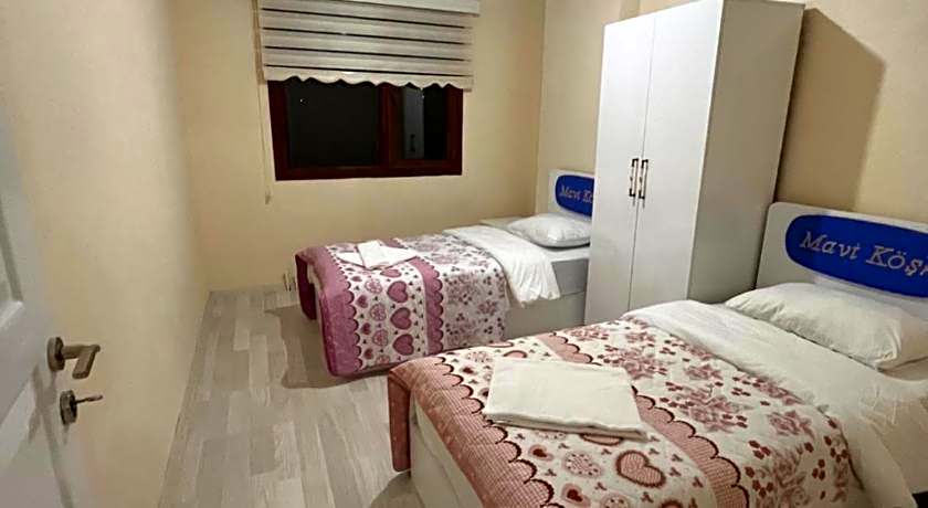 MAVİ KÖŞK UZUNGÖL