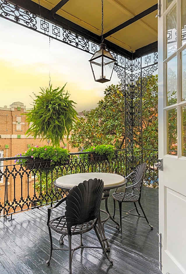 Bienville House Hotel