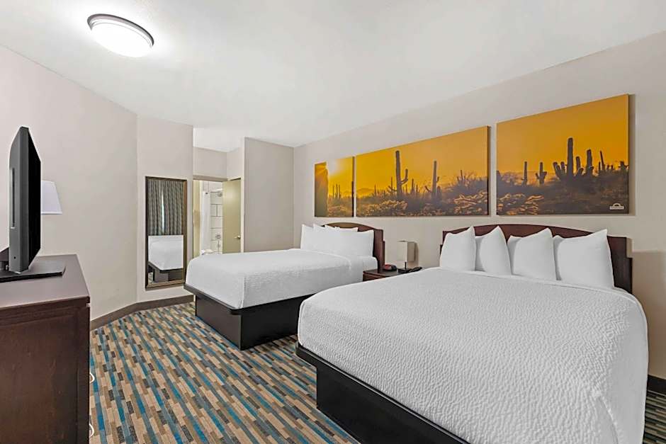 Days Inn & Suites by Wyndham Mesa Near Phoenix