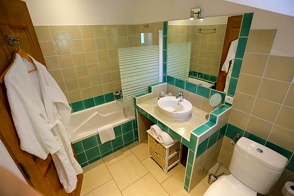 Maison CHENET - Les Chambres Entre Vigne et Garrigue - Teritoria