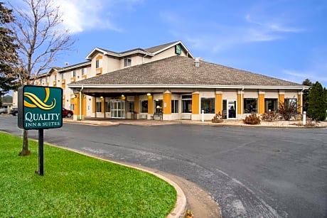 Quality Inn & Suites Menomonie