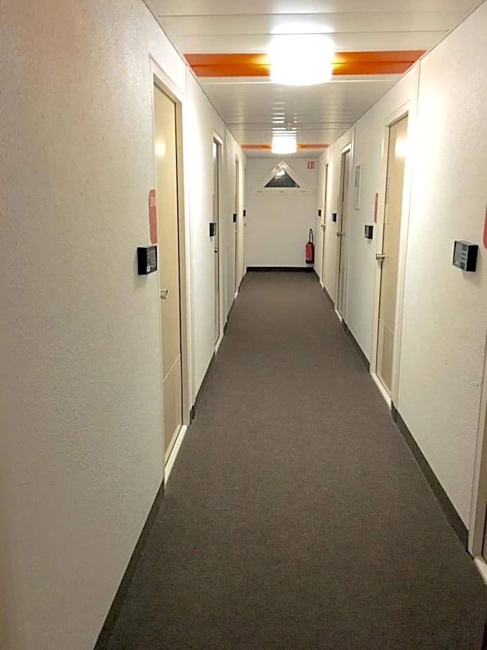 UNISOTEL ex hotelF1 Saint Brieuc