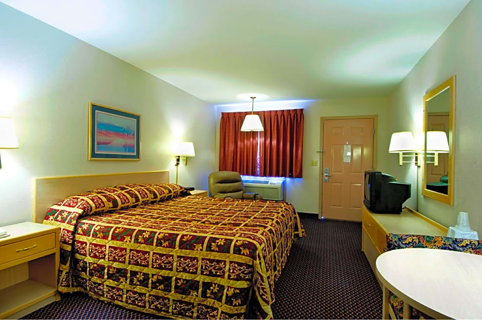 Americas Best Value Inn - Garden City