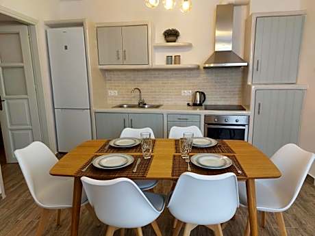 Παραδοσιακό σπίτι εντός της Χώρας της Ίου