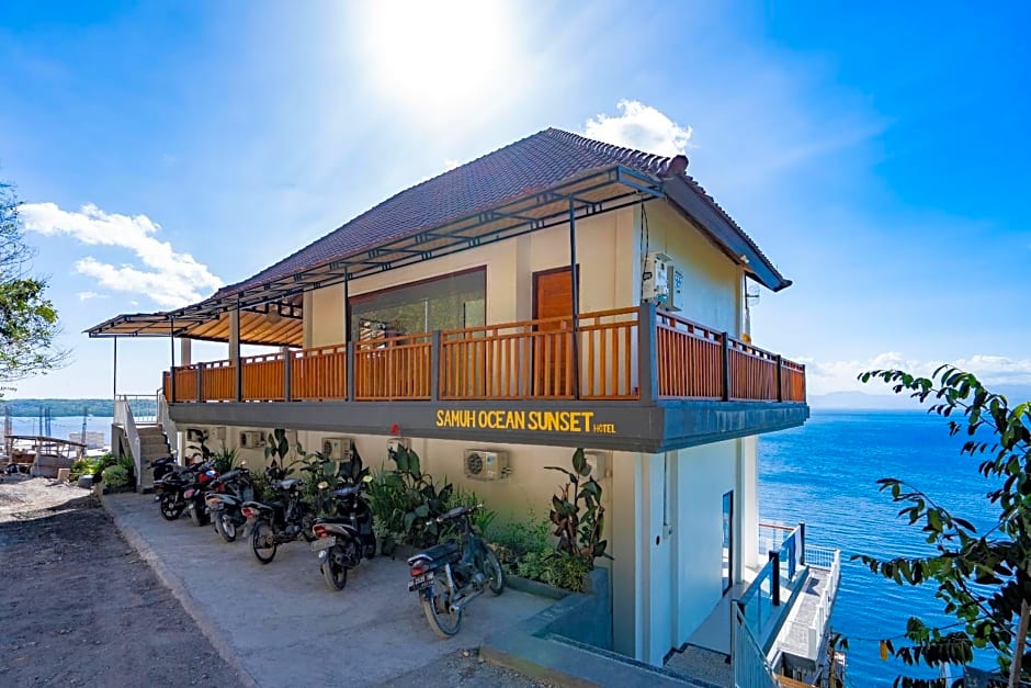 Samuh Sunset Nusa Penida by Pramana Villas