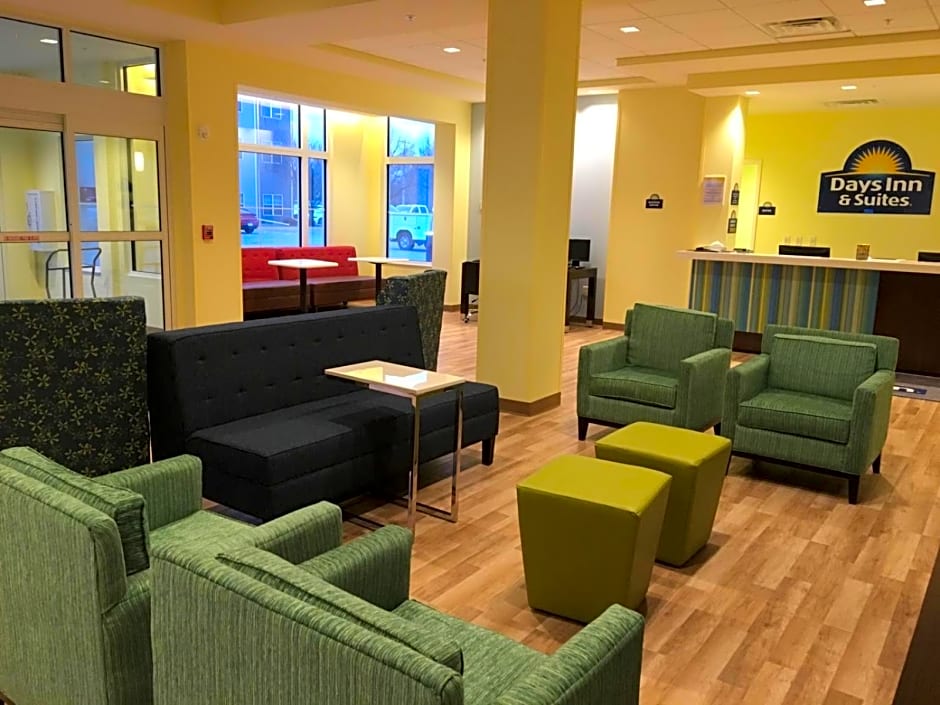 Days Inn & Suites by Wyndham Kearney