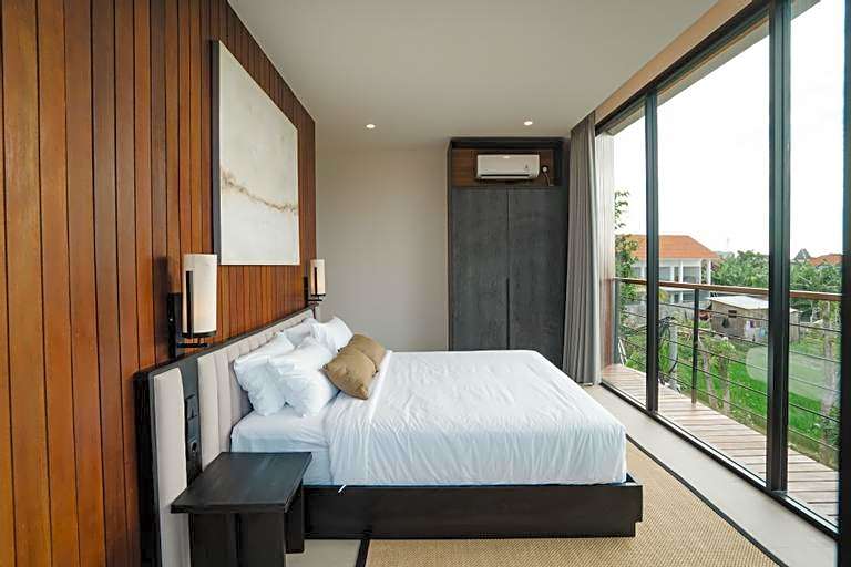 The Seis Villa