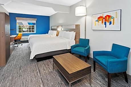 Standard Room with Two Queen Beds