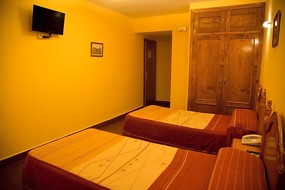 Hostal Hueso