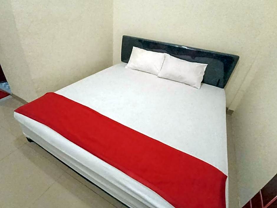 RedDoorz Syariah near Sentani City Square