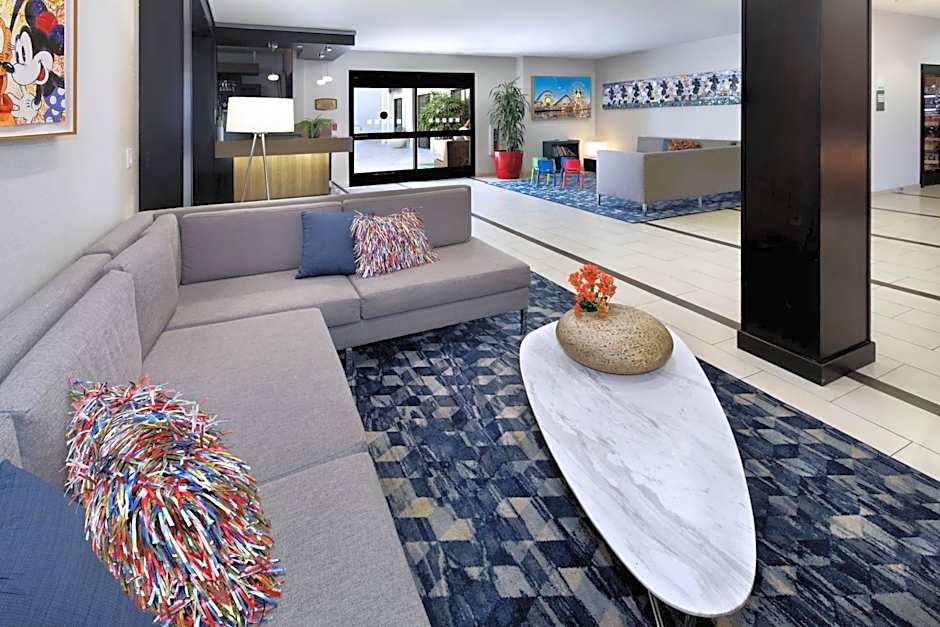 Holiday Inn Hotel & Suites Anaheim By IHG