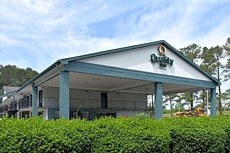 Quality Inn Manning I-95