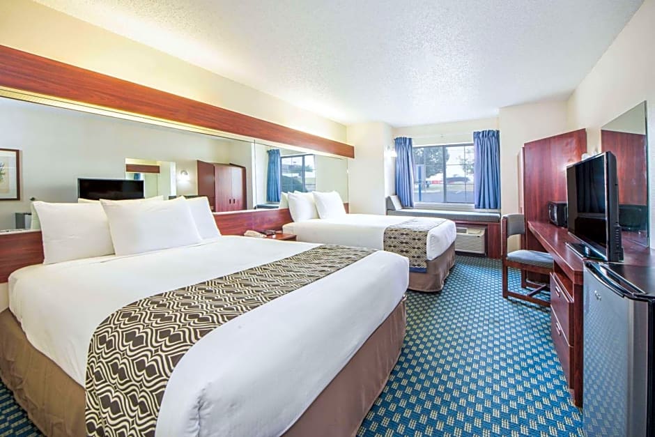 Microtel Inn & Suites by Wyndham Tulsa - Catoosa Route 66