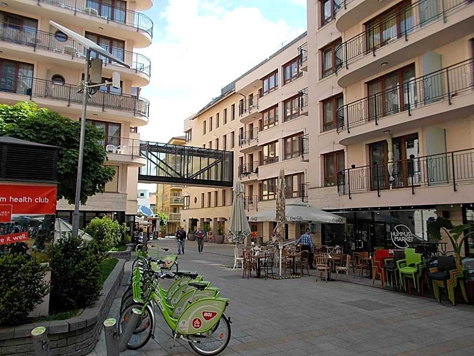Mango Aparthotel