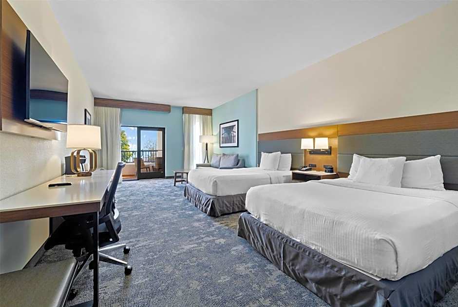 La Quinta Inn & Suites by Wyndham Santa Cruz