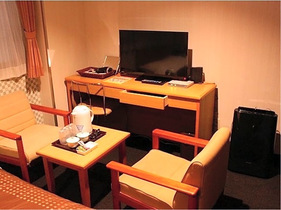 Hotel Livemax BUDGET Chitose