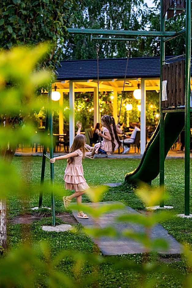 Armonia by Aristocratis