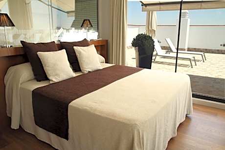 Premium Double with Terrace & Whirlpool