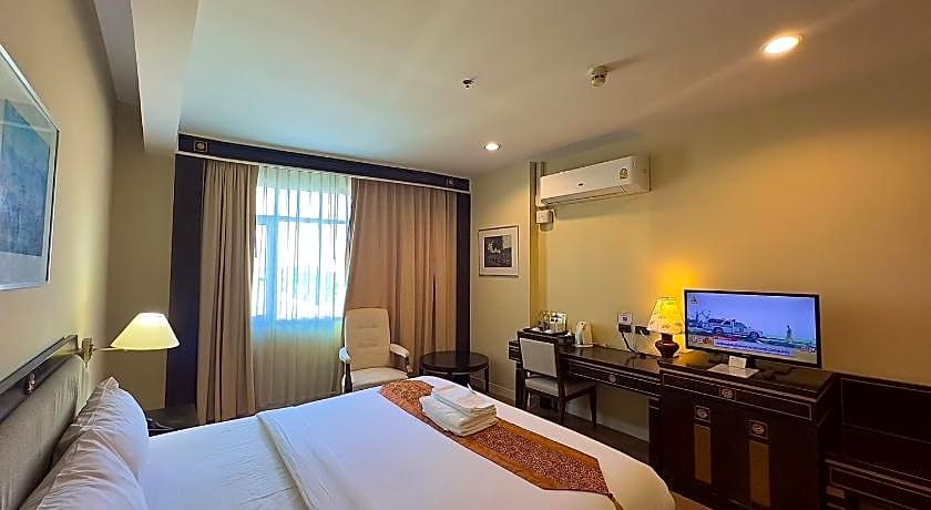 Wangchan Riverview Hotel