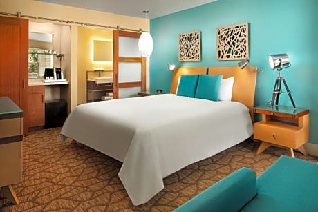 Standard King Room