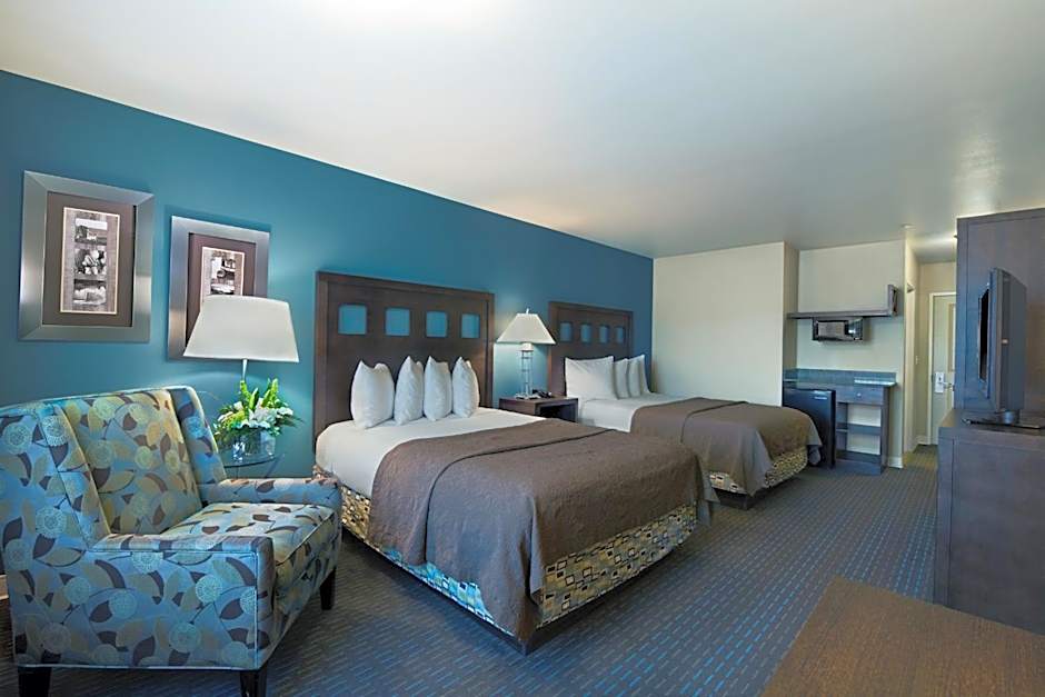 Oxford Suites Silverdale