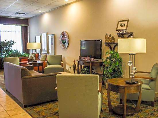 Quality Inn & Suites Mansfield