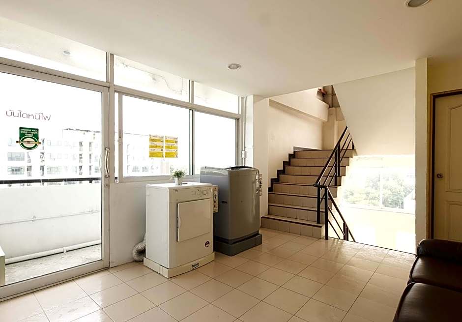 Lee's Mark Residence