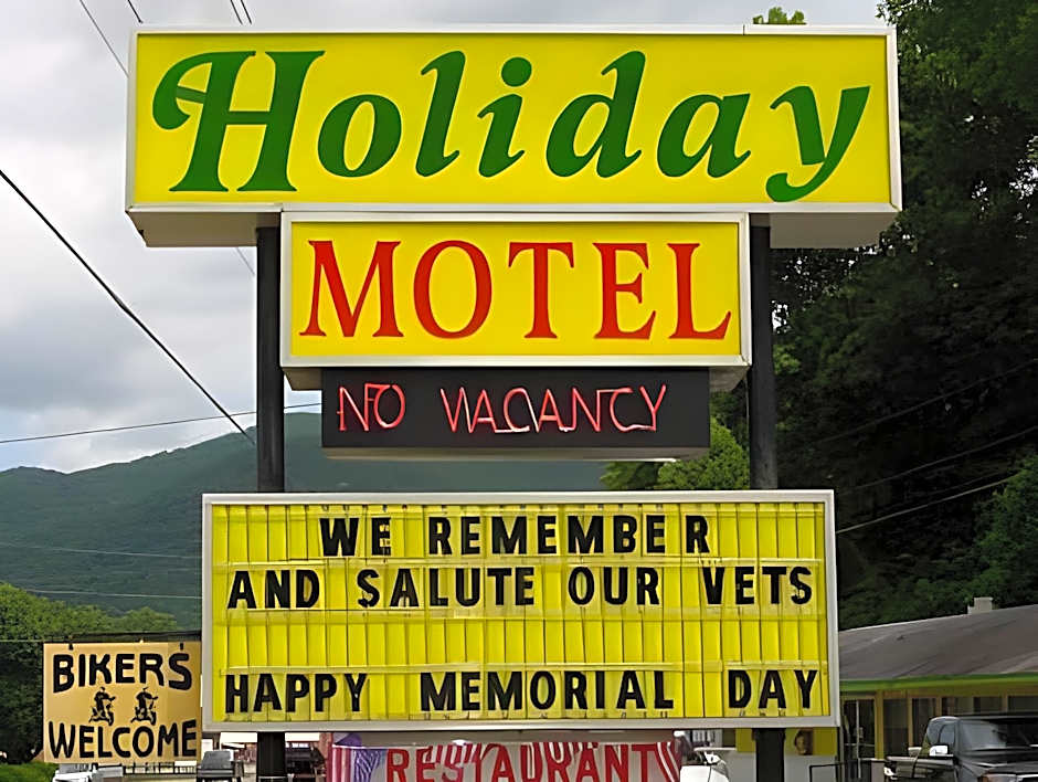 A Holiday Motel - Maggie Valley