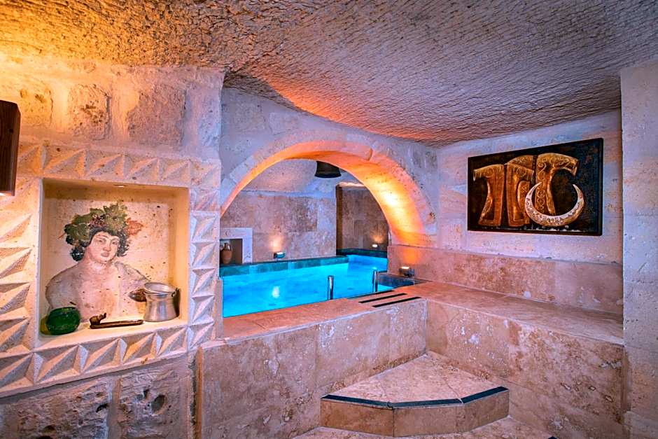 Cappa Via Cave Hotel