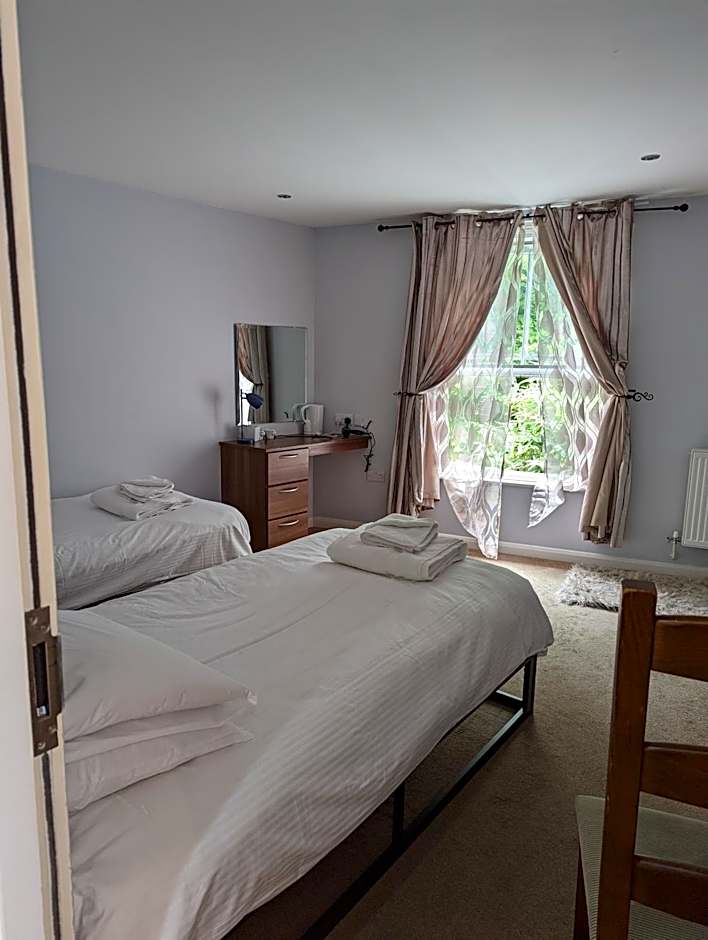Barley Sheaf, Old Bridge Street EN SUITE ROOMS, ROOM ONLY