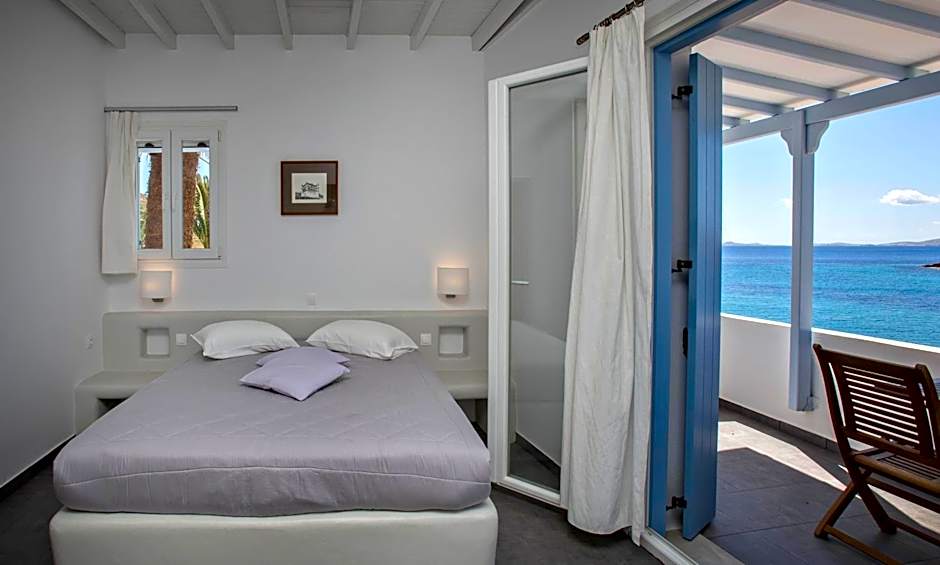 Porto Raphael Residences & Suites