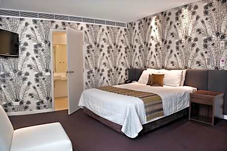 Deluxe King Room - Disability Access